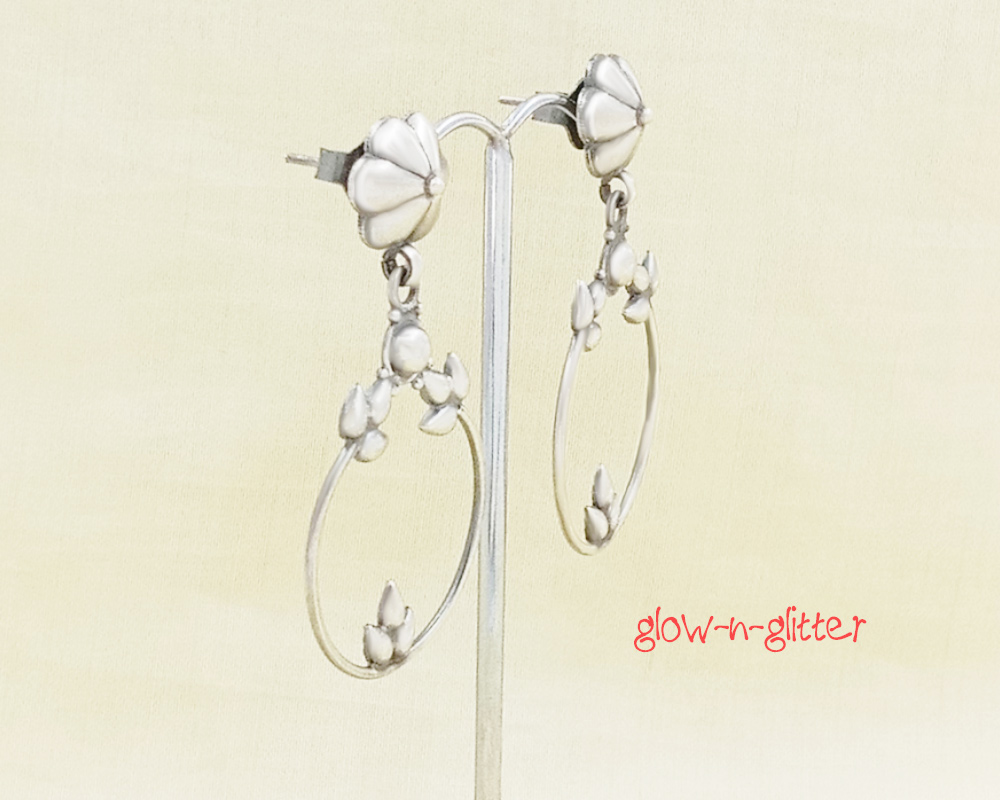 STERLING SILVER BLOSSOM HOOP EARRINGS - Image 2