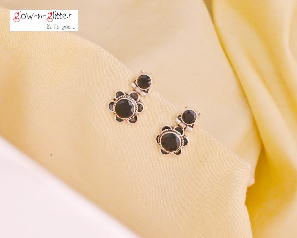 <span style="color: #808080;">STERLING SILVER & BLACK ONYX MOGRA EARRINGS </span> - Image 2